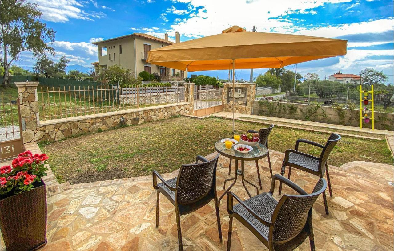 Lovely Apartment In Nafpaktos Phòng bức ảnh
